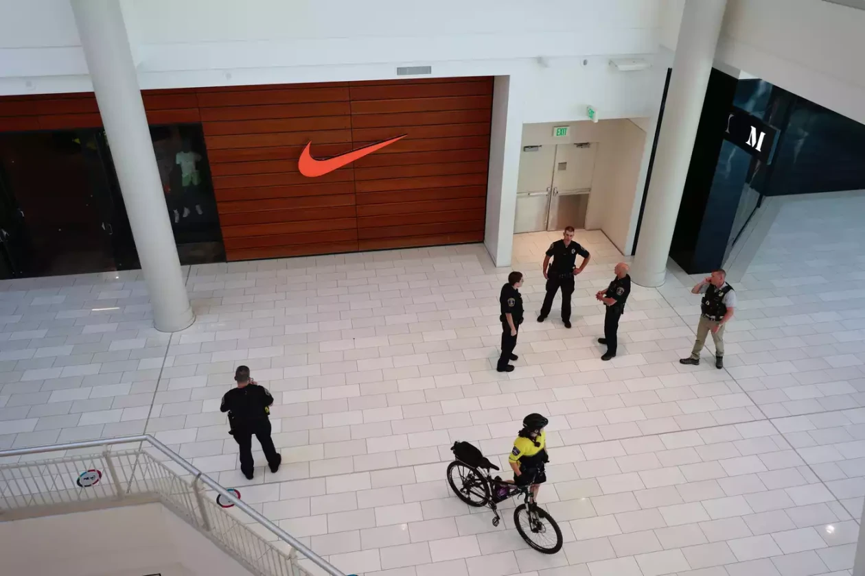 mprmalllockdown2.jpg